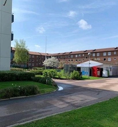 Projekt ihop med Tommy Byggare som utförs på beställning av Mölndalsbostäder

315 lägenheter uppdelat på tre huskroppar, alla lägenheter får nya elinstallationer och befintligt självdragssystem skall ersättas med FTX ventilation.

Därtill kommer varje huskropp förses med ca 200 kvm solpaneler på taket.